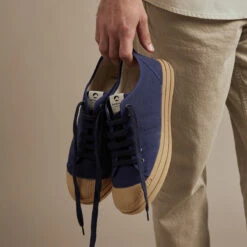 Pataugas ETCHE L/TWK H2H BLEU/GUM 12 Pataugas ETCHE L/TWK H2H BLEU/GUM -Pataugas ETCHELTWKH2HMARINEGUM